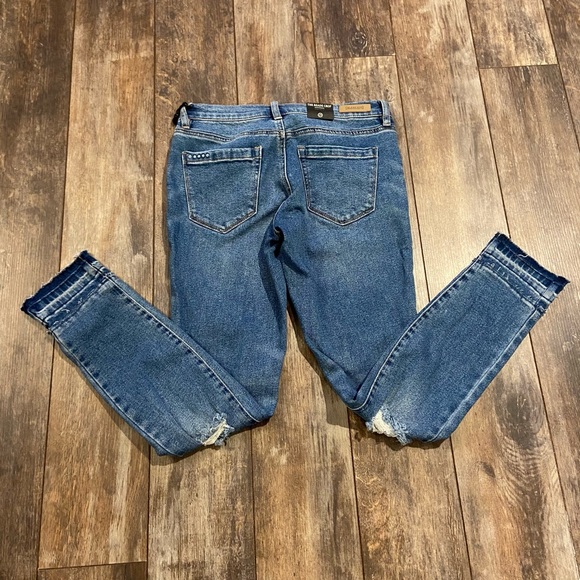 Blank NYC cropped jeans - Picture 3 of 6